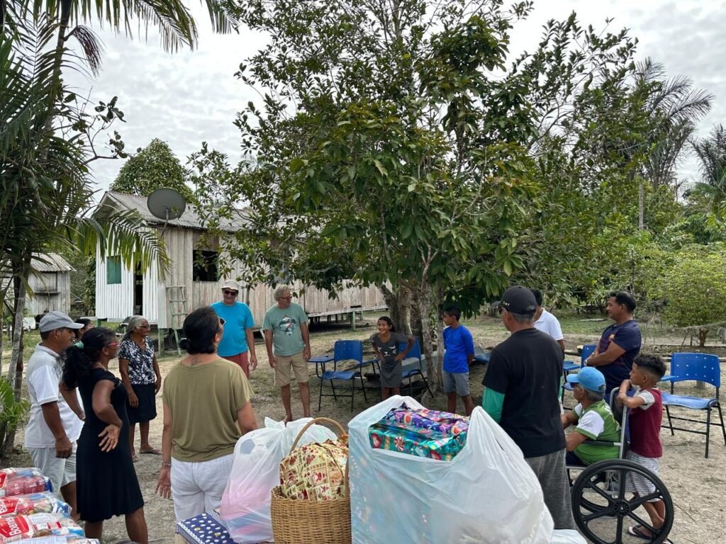 As comunidades ribeirinhas do baixo rio Negro